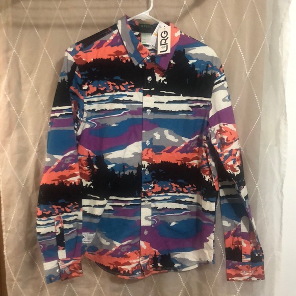 Lrg Tops - NWT soft flannel with nature scene print